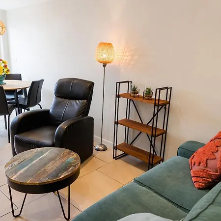 Апартаменты 11 Каллантсог